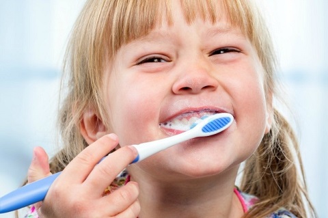 chăm sóc răng cho trẻ em