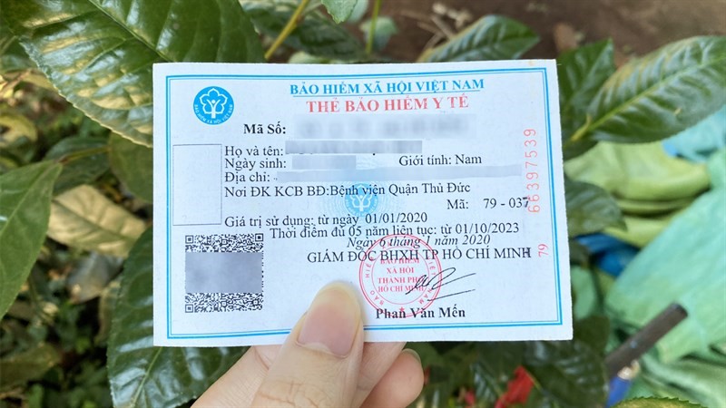 bọc răng sứ có được bảo hiểm không