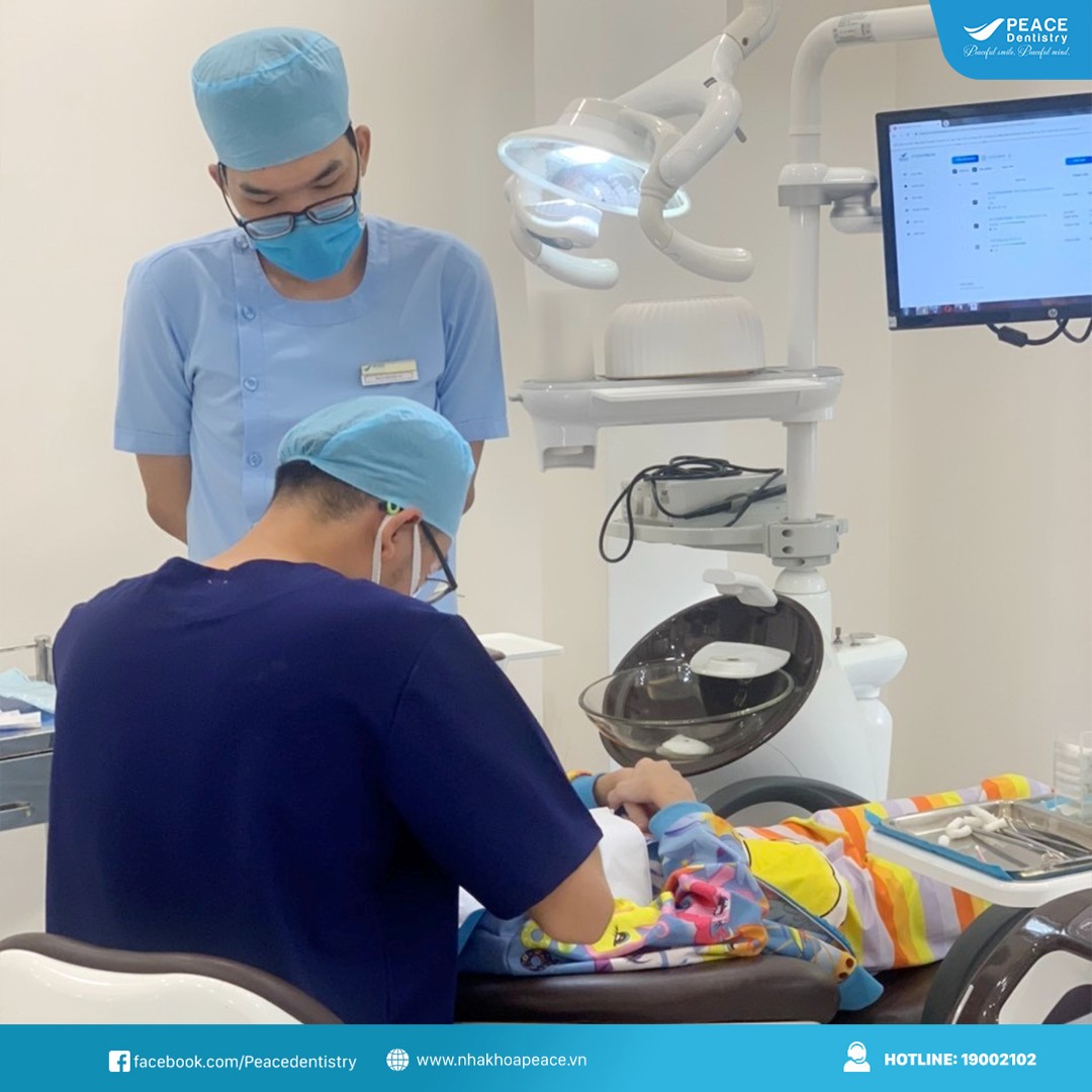 điều trị cười hở lợi cho trẻ từ sớm