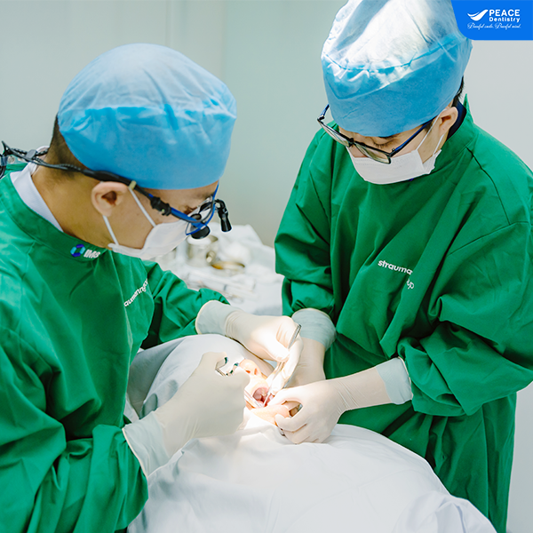 chuyên khoa cấy ghép implant tại peace dentistry